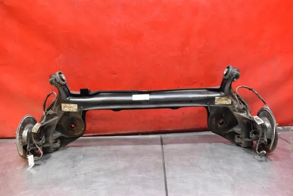Essieu arrière OEM mamAUTO-1053875- pour Ford Focus image 2