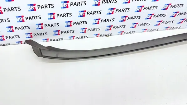 MERCEDES W118 CLA Garniture de fenêtre avant gauche A1186904900 image 2