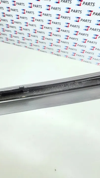 MERCEDES W118 CLA Garniture de fenêtre avant gauche A1186904900 image 8