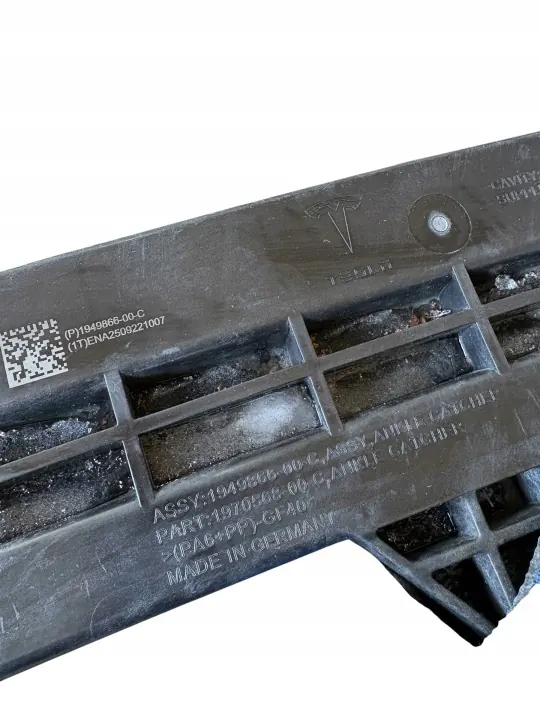 Tesla Y Frontstoßstangen-Träger OEM 1970568-00 image 6