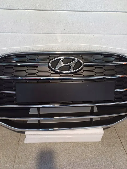 Hyundai IX 20 Grille 86351-1K510 image 3