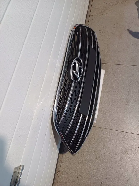 Hyundai IX 20 Grille 86351-1K510 image 7