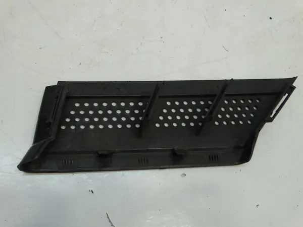 Audi A4 B8 Luchtinlaat 8K0129617B image 5