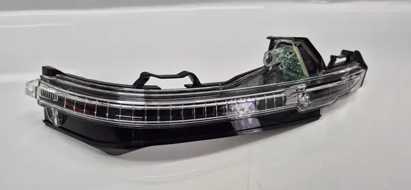 Indicador de Espelho Direito AUDI Q5 Q7 II image 2