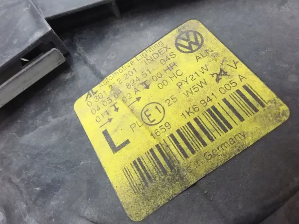 Vasen ajovalaisin VW Golf V 03-08 image 5