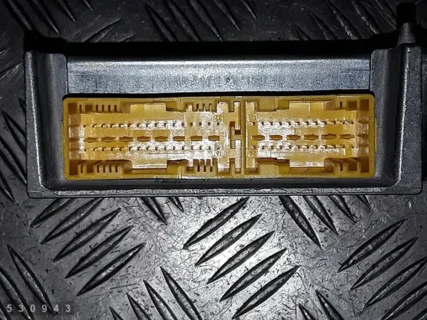 2005 Mercedes A W169 ECU a16998206626 image 3