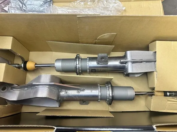 Suspensão OHLINS TES MX00S1 para Tesla Model 3 & Y image 5