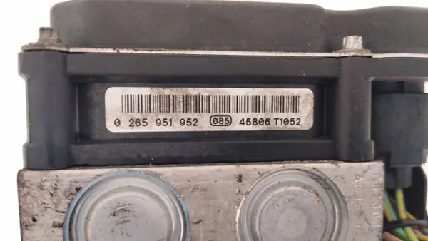 Pompe ABS Citroen OEM 9800530980 - Occasion image 3