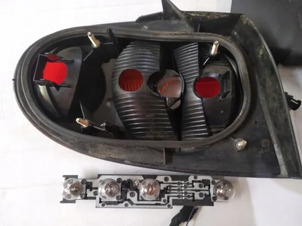 MEGANE I CABRIO LIFT LÁMPARA TRASERA DERECHA 7700428057 image 7