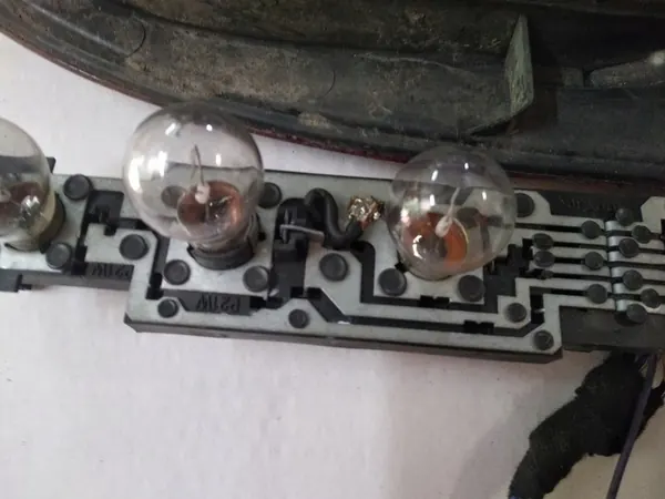 MEGANE I CABRIO LIFT LÁMPARA TRASERA DERECHA 7700428057 image 8