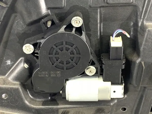 OEM LORK-992-32110 Oikea Takaikkunanostin Mazda CX-7 image 3