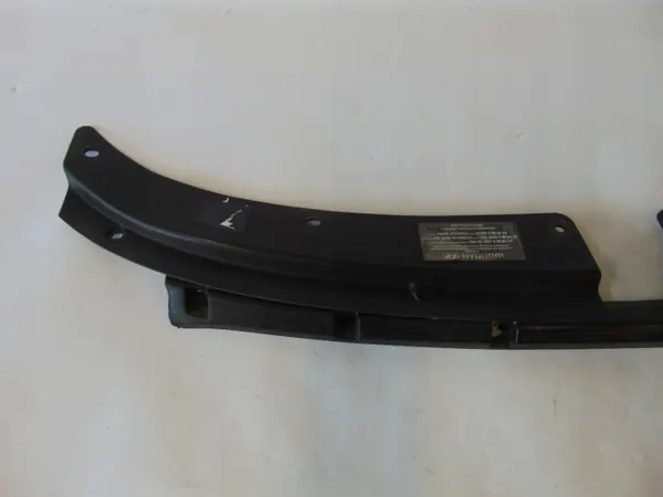 Hyundai i10 07-10 Tira superior parachoques OEM 863660X200 image 3