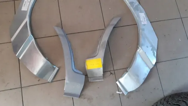 Painel de reparação de para-lama traseiro Toyota Land Cruiser 100 image 2