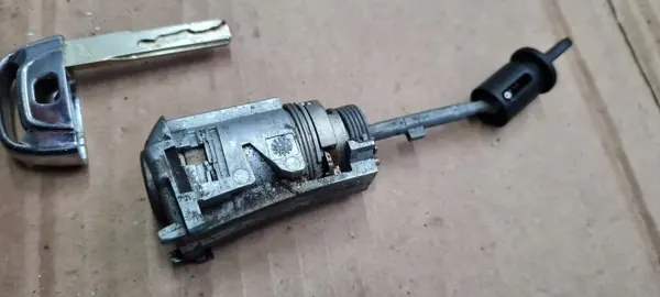OEM 4G8837167 ovenlukon insertti Audi A7:lle image 5