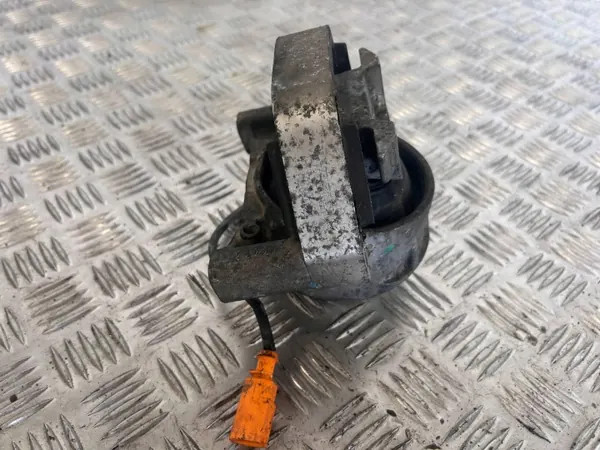 OEM 12345 Tavaratilan Kannakkeet Audi A6 C6 image 5