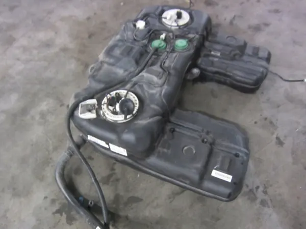 BMW X5 F15/F16 Brandstoftankvuller OEM 16117344554 image 4