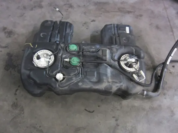 BMW X5 F15/F16 Brandstoftankvuller OEM 16117344554 image 5
