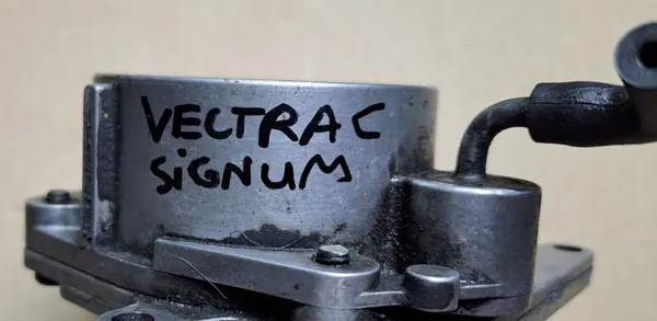 Tyhjiöpumppu OEM 24465382 Opel Vectra C Signumille image 9