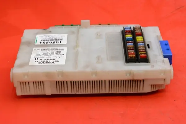 OEM 7G9T-14C256-FA sulakekotelo Volvo S70 V70:lle image 4