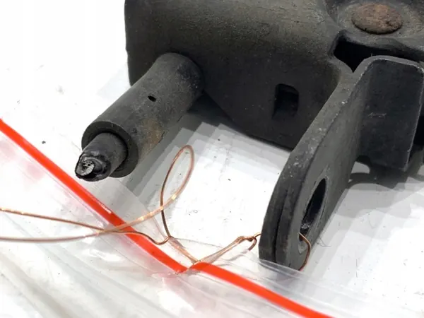 OEM LORK-144-58622 Frontmotorhaubenverschluss für Kia Carens IV SUV image 3