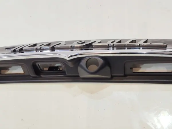 Garniture Chrome Coffre Maserati Ghibli III OEM 670010759 image 6