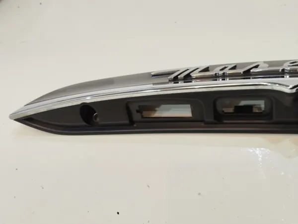 Garniture Chrome Coffre Maserati Ghibli III OEM 670010759 image 7