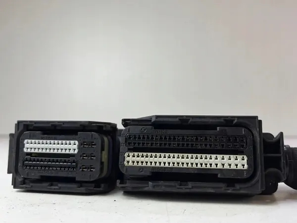 Conector ECU Motor OEM A2710107544 para Mercedes W203 1.8 image 3