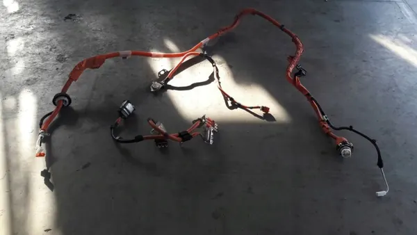 Jeu de Câbles Batterie Toyota Auris II OEM AURIS II image 2