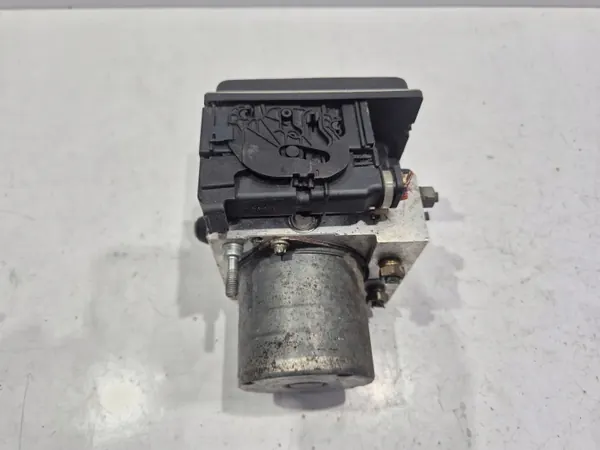 Bomba ABS OEM 476609U000 para Nissan Note I E11 image 3