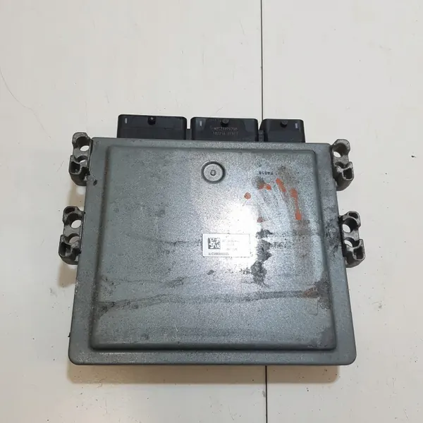 Motorcomputer OEM 237106117R voor Renault Master 3 image 4
