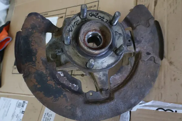 Pivot de direction avant droit OEM 01 pour Volvo V50 image 2