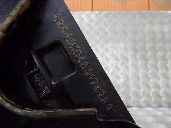 Jeep Grand Cherokee WK 5.7 Carbon Filter 04891762AA image 3