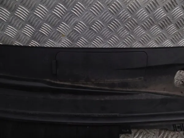 Panel de Nissan OE 668626PE0A usado image 4