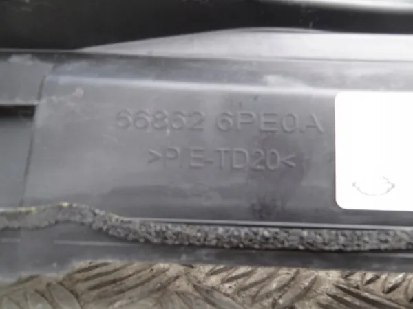 Panel de Nissan OE 668626PE0A usado image 6