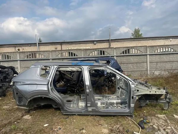 Mitsubishi Outlander IV Koriaosat OEM FBZ29184 image 2
