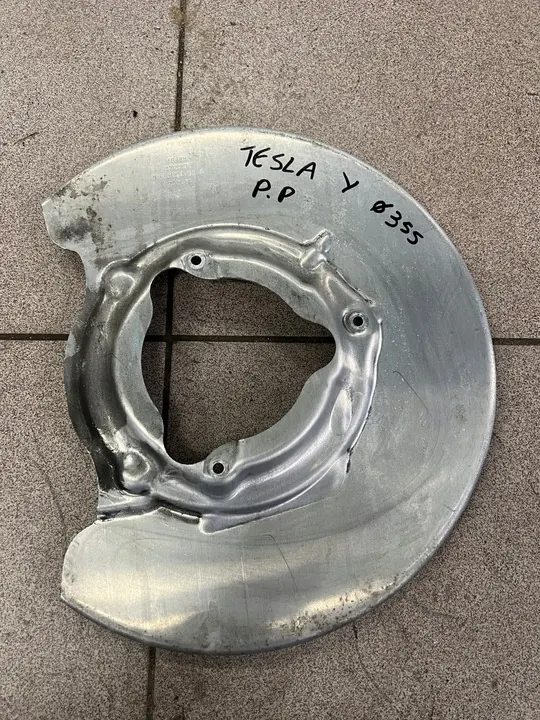 TESLA MODEL Y Protetor de Freio Direito Dianteiro 335mm image 1
