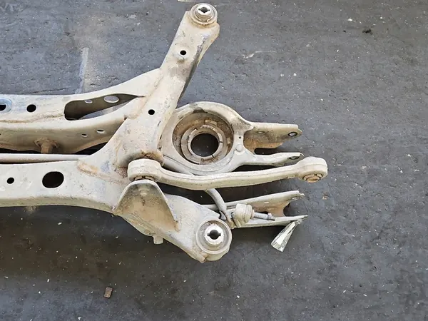 Traversa posteriore Kia Optima IV 15-20 1.7 CRDI image 2