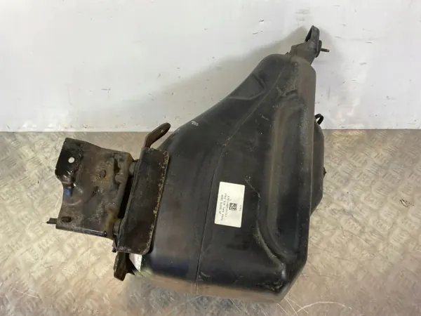 Tanque AdBlue Jaguar F-Pace OEM X7611405181111 image 4