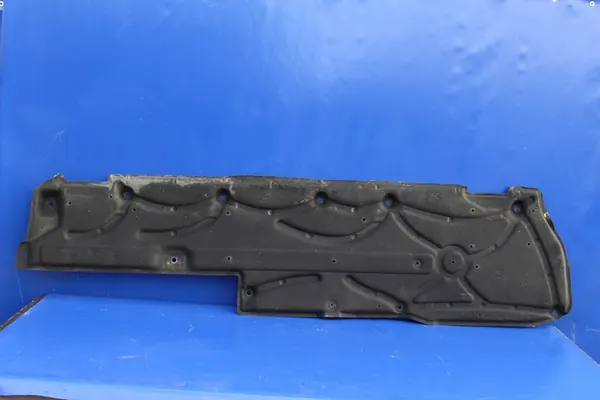 Nedre vänstra underplatta Mercedes CLS W218 A2126100608 image 2