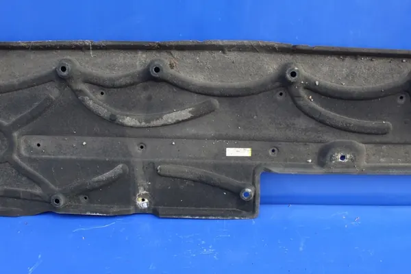 Nedre vänstra underplatta Mercedes CLS W218 A2126100608 image 8