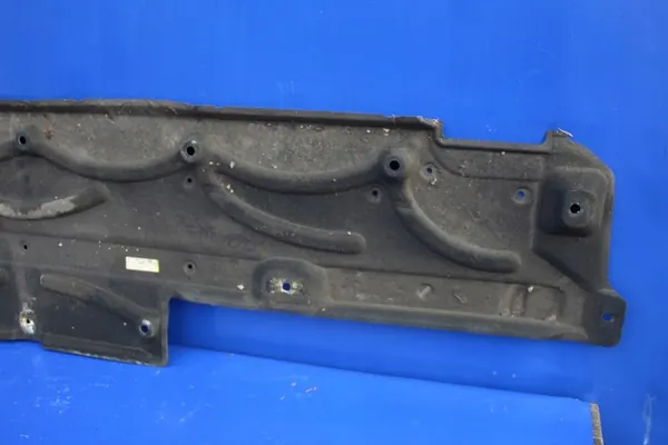 Nedre vänstra underplatta Mercedes CLS W218 A2126100608 image 9