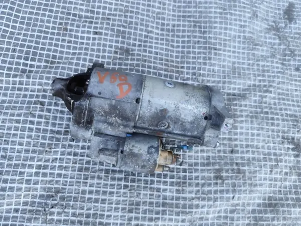 Volvo 31332380 hulpwaterpomp voor S60 II/V60 image 2