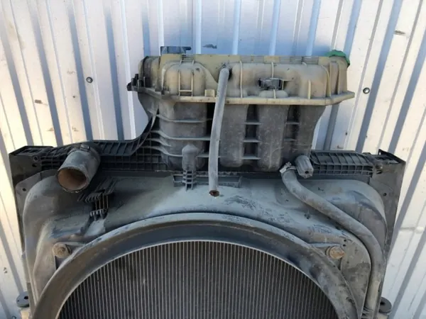 Radiateur d'eau MAN TGA OEM LORK-2043-522690 image 4