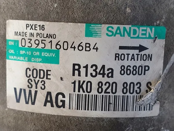 Compressor de Ar Condicionado VW Touran 1.9 TDI 1K0820803S image 2