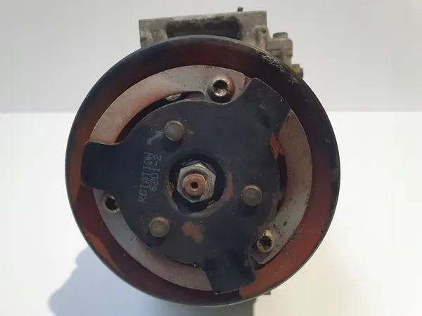 Compressor de Ar Condicionado VW Touran 1.9 TDI 1K0820803S image 5