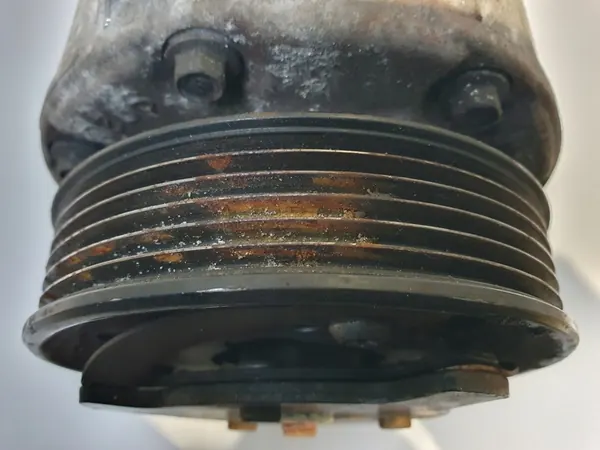 Compressor de Ar Condicionado VW Touran 1.9 TDI 1K0820803S image 8