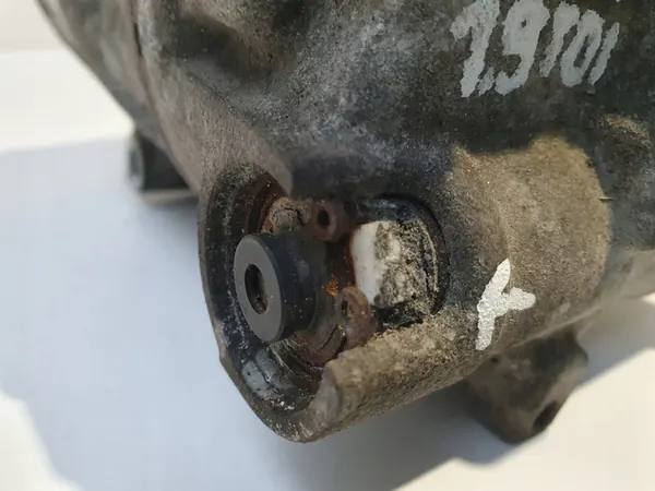 Compressor de Ar Condicionado VW Touran 1.9 TDI 1K0820803S image 9