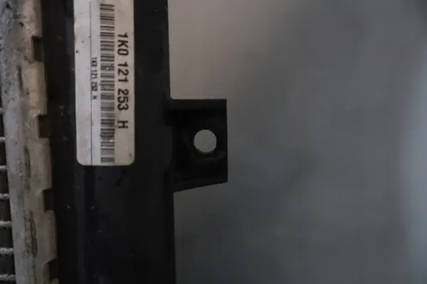 VW PASSAT B6 1.9 TDI Radiador de agua 1K0121253H image 3