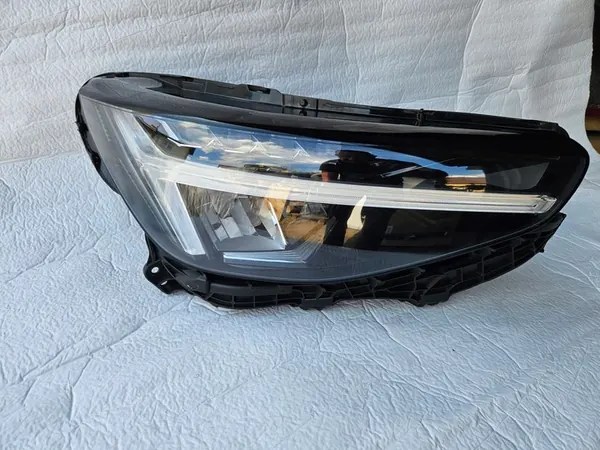 VOLVO XC40 LIFT RECHTS FULL LED LAMPE 32338909 image 7