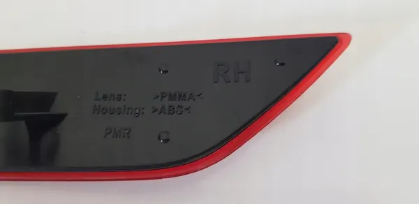 VW GOLF 6 LIFT HB Oikea Heijastin 5K0945106G image 4